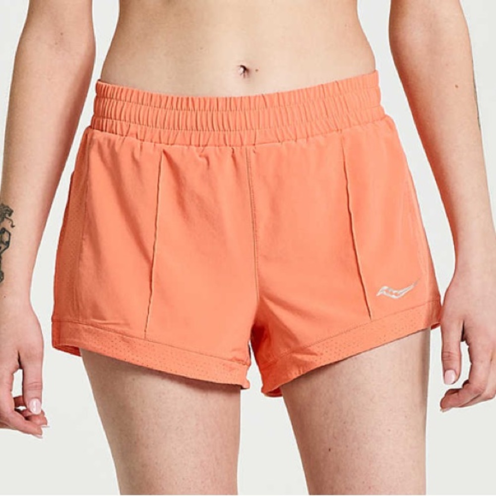 Saucony Women's Medium Outpace 3" Shorts zenith color